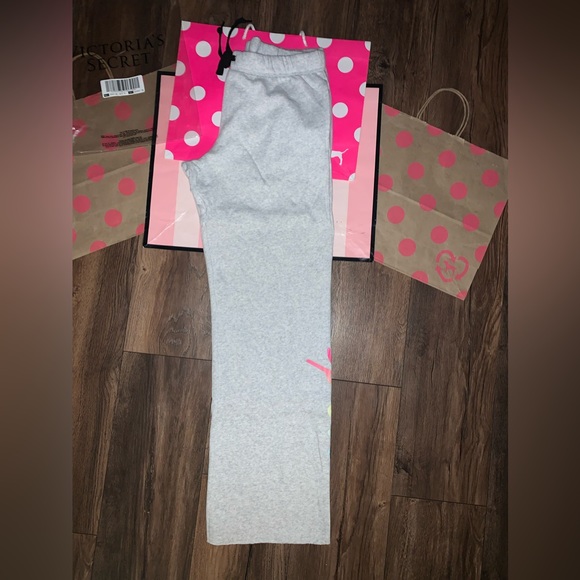 NEW VS PINK Size SMALL Grey with Rainbow Script Logo Boyfriend Sweatpant. - Picture 11 of 11